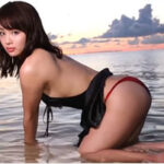 平嶋夏海グラビア動画 美しいサンセットビーチに舞い降りた大人ワンピ女子